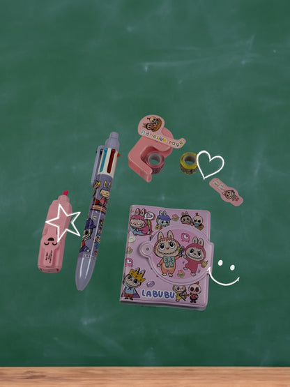 Labubu Okul Seti ✨ Sevimli Kırtasiye Seti – Kalemlik, Defter, Kalemler, Oyunlu Su Şişesi & Aksesuarlar